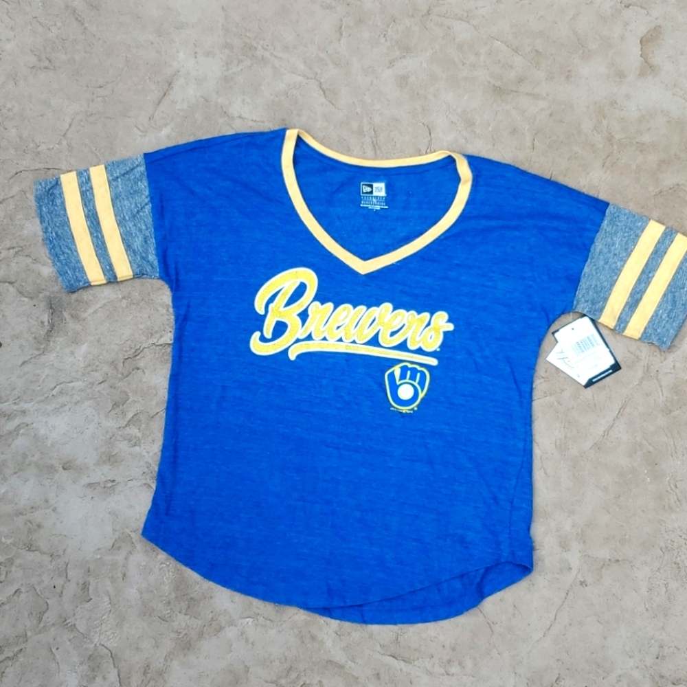 NWT  Milwaukee Brewers v neck knit top